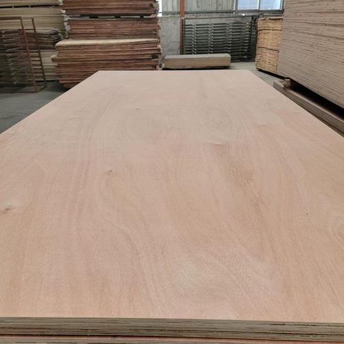 二次成型9厘12厘双面桃花芯胶合板 托盘、钢边箱、包装与家具的多面手板材